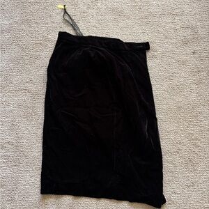 Chic Black Pencil Skirt